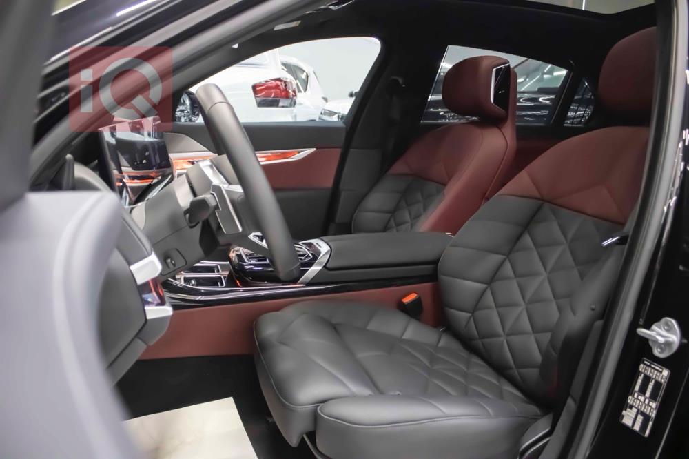 بي ام دبليو الفئة 7